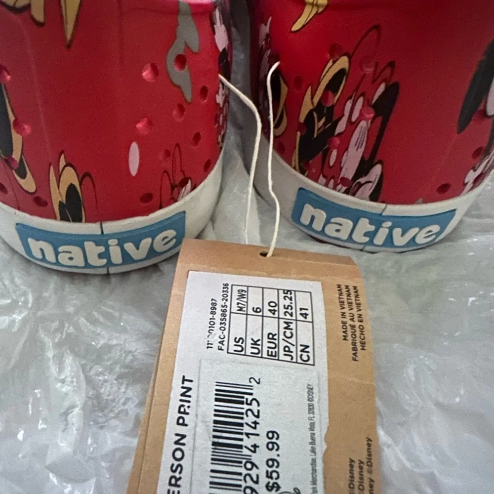 Mickey Mouse shoes - Picture 3 of 4